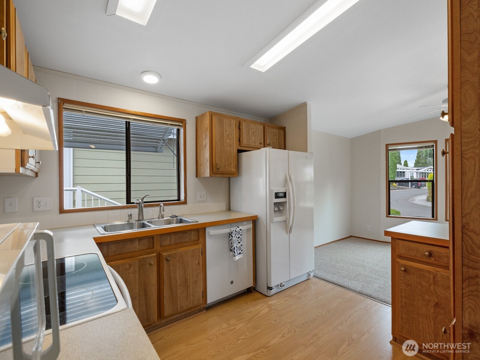 23825 15th Avenue Southeast, Unit 28 Bothell, WA 98021 - Photo 8 of 20 Gallery Image 8