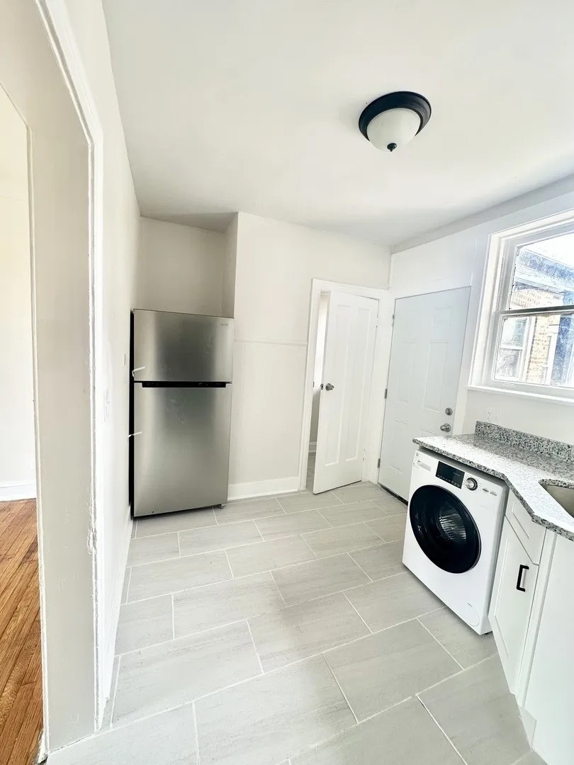 3701 West Division Street, Unit 2 Chicago, IL 60651 - Photo 3 of 13