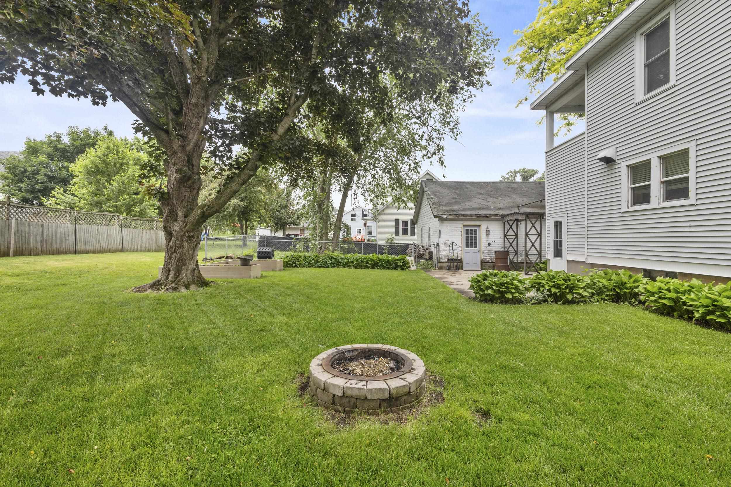 325 South Bridge Street Markesan, WI 53946 - Photo 33 of 41