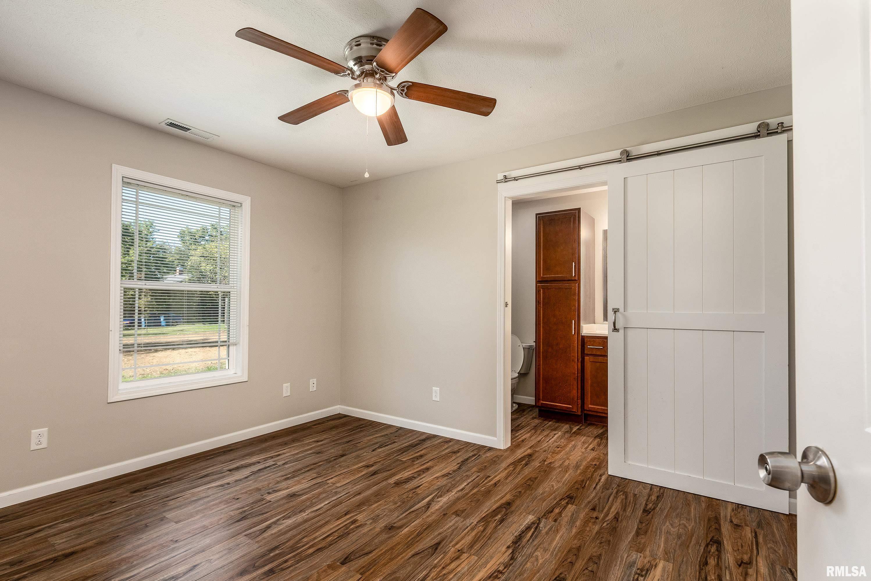 504 South Mechanic Street Marion, IL 62959 - Photo 14 of 32