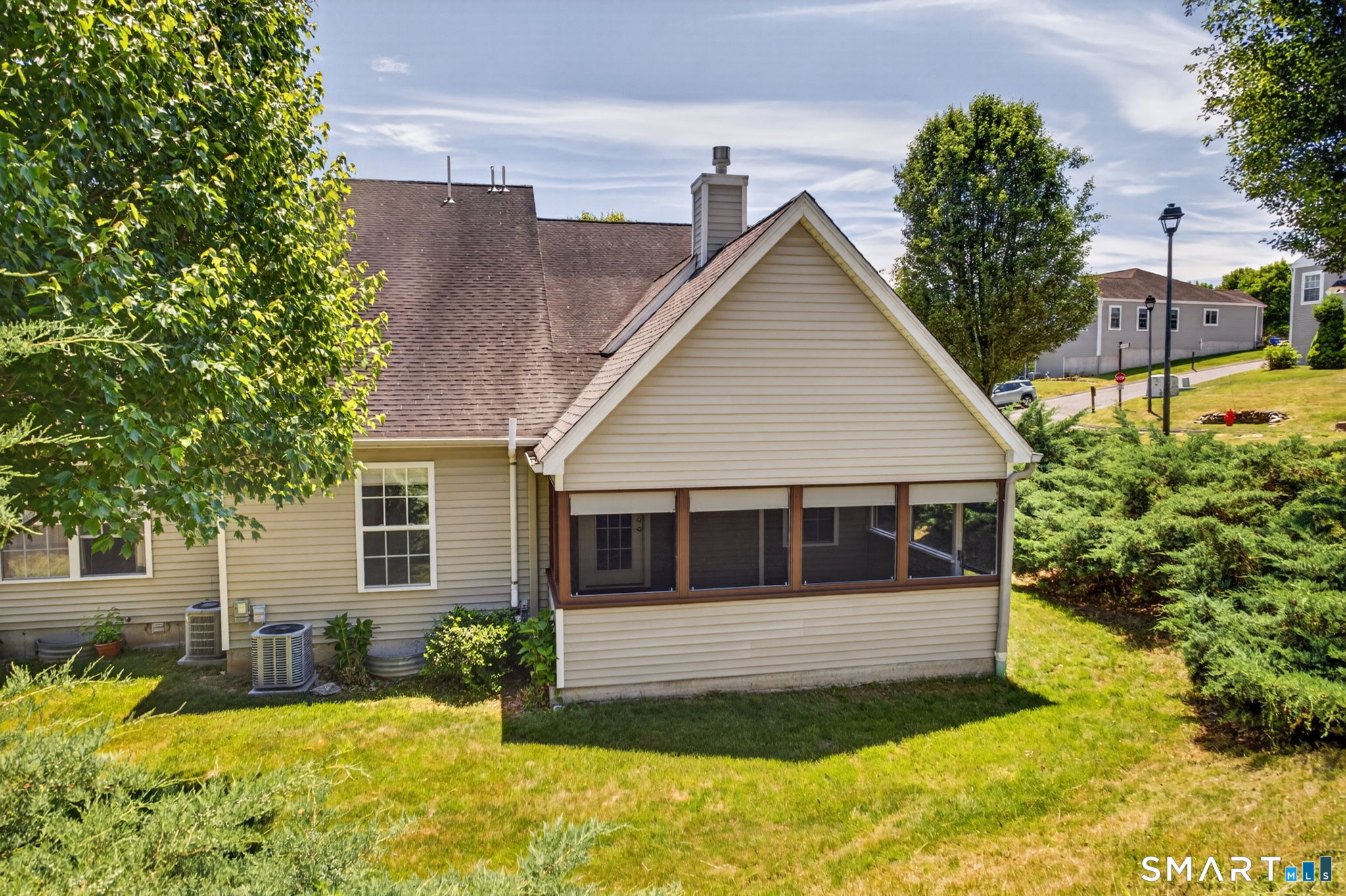 128 Louis Hill Road, Unit 128 Newtown, CT 06482 - Photo 4 of 36