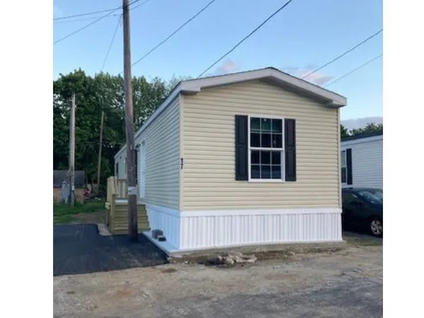 $249,900 | 75 South Policy Street, Unit 17, Salem, NH 03079