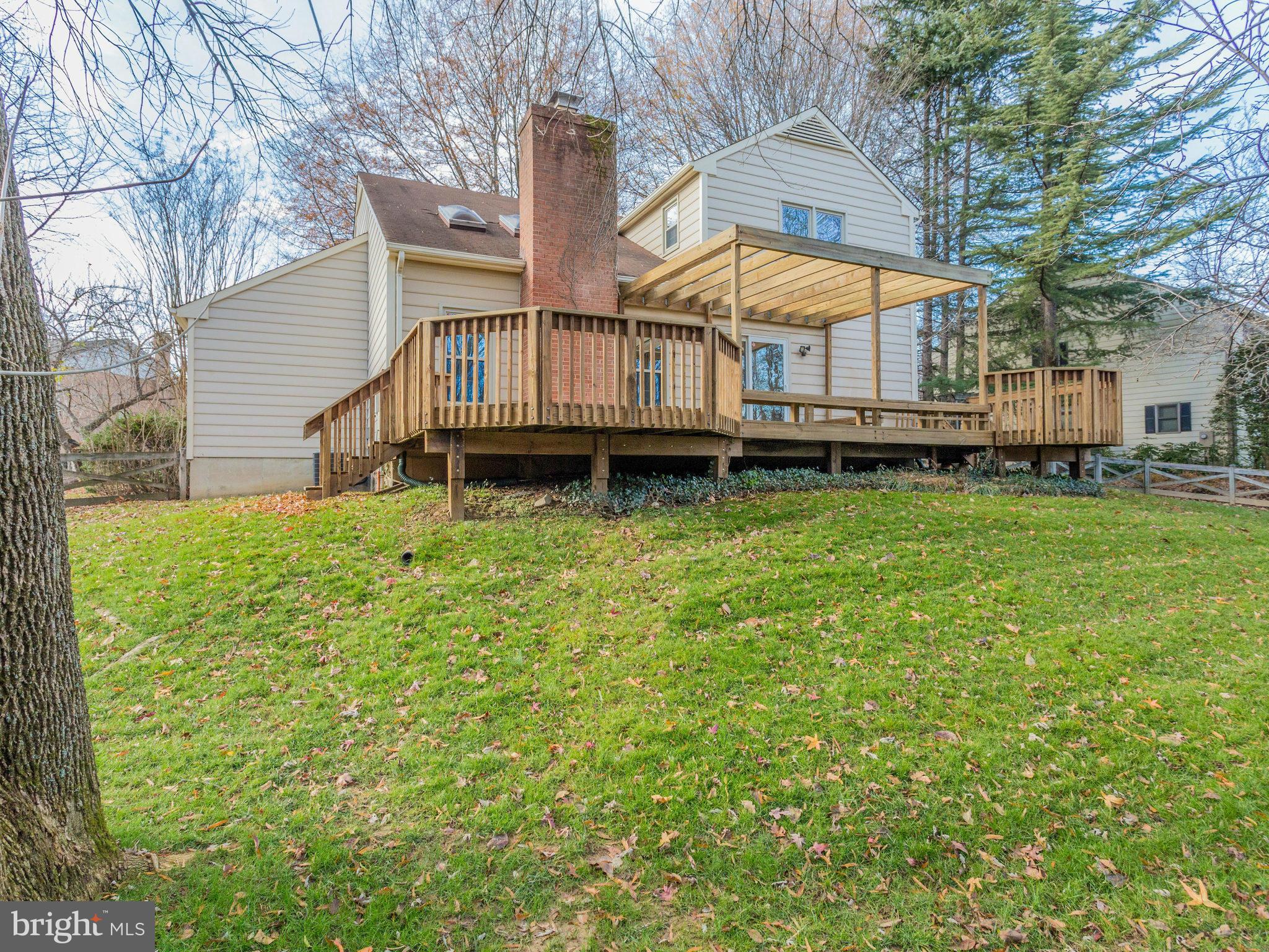 203 E Street Northeast Vienna, VA 22180 - Photo 29 of 30 Exterior (Rear)