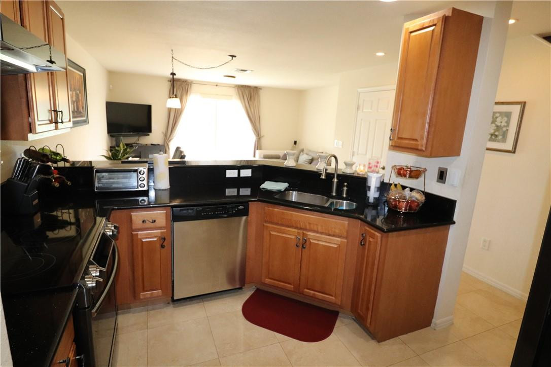 5962 Abbey Road Tamarac, FL 33321 - Photo 7 of 25 Photo 7