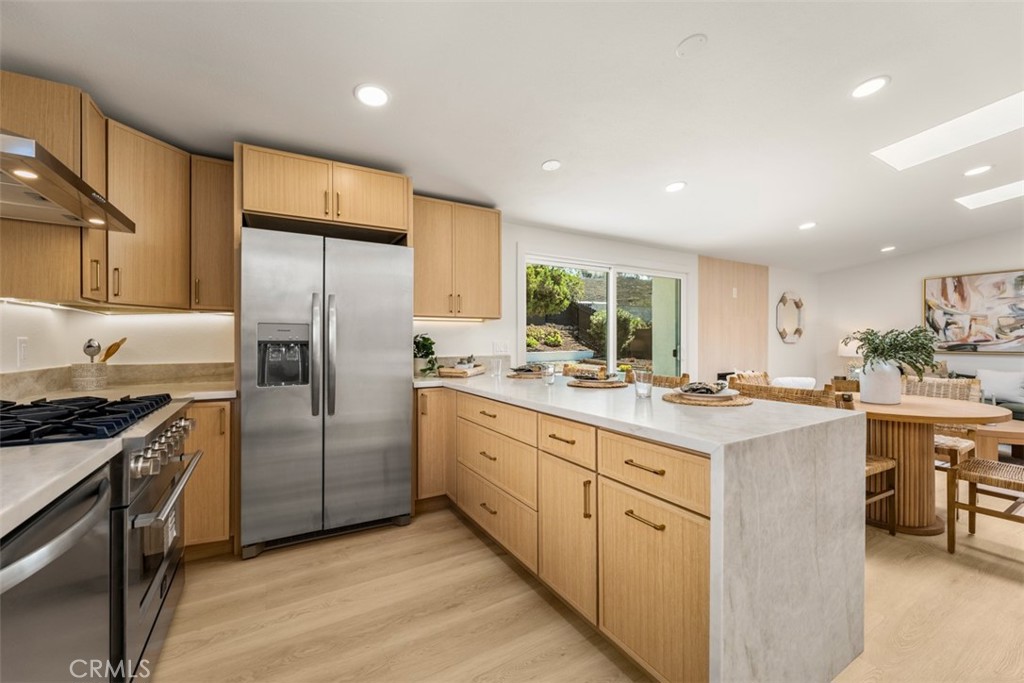 13817 Tobiasson Road Poway, CA 92064 - Photo 16 of 39 Gallery Image 16