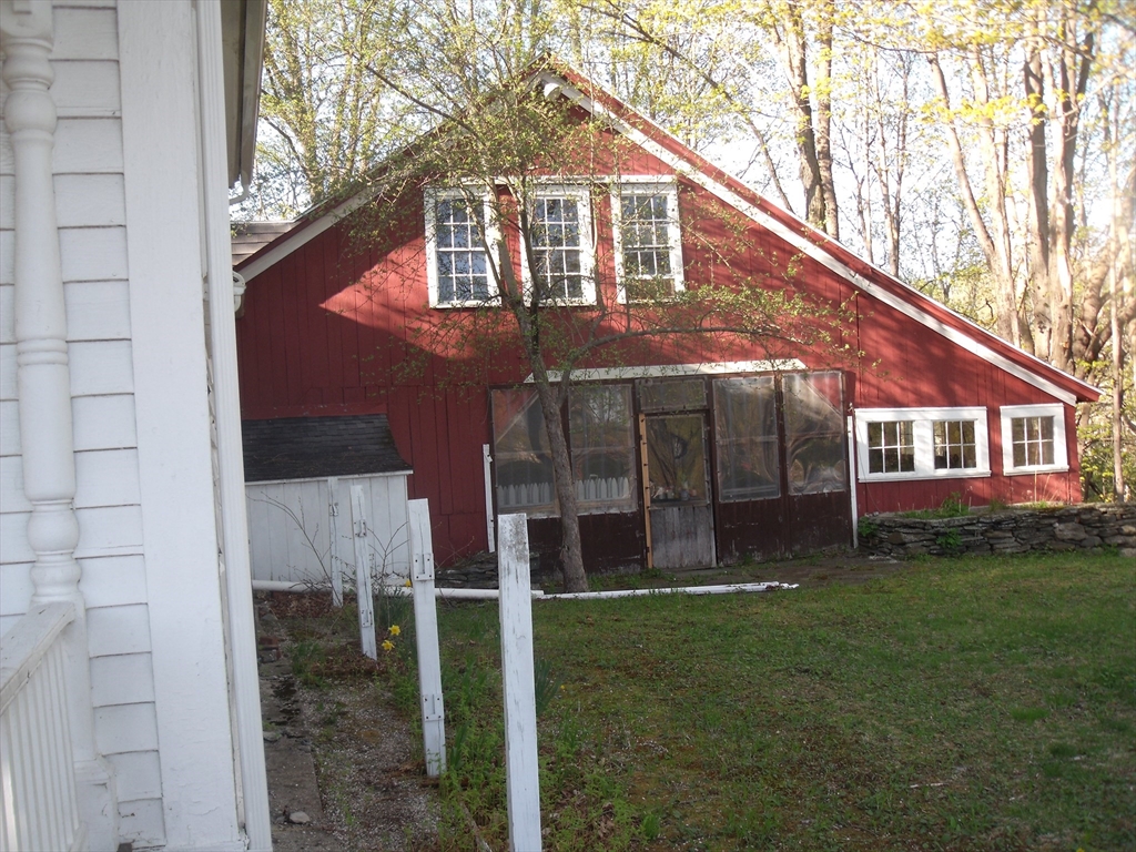 2 North Street Williamsburg, MA 01096 - Photo 6 of 26 Gallery Image 6