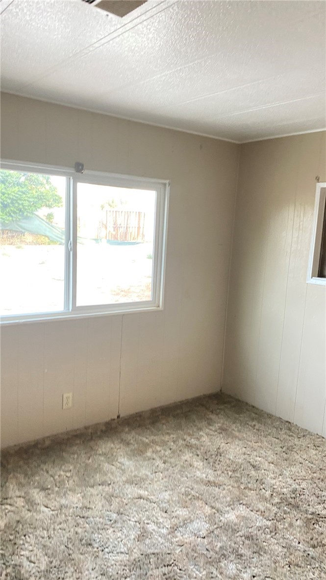 20455 Hunter Street Perris, CA 92570 - Photo 13 of 35 an empty room with a window