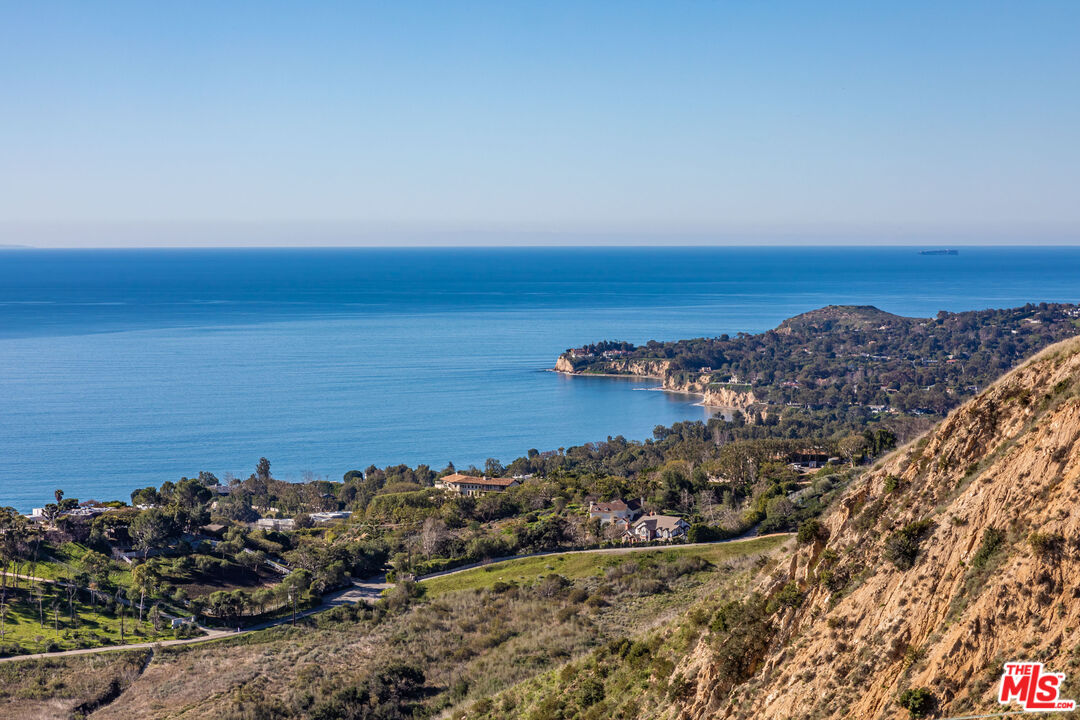 4800 Latigo Canyon Road Malibu, CA 90265 - Photo 5 of 56