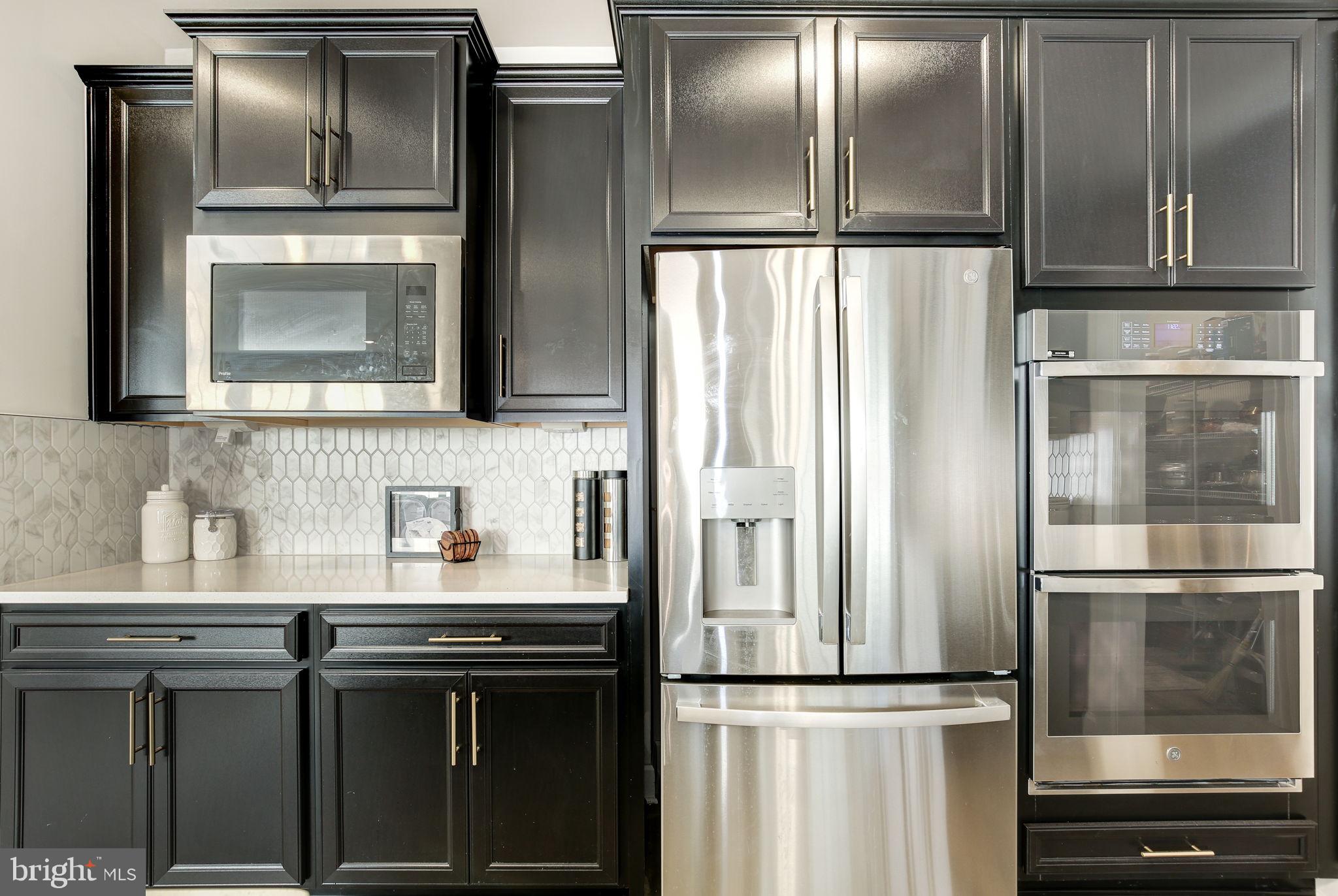 6547 Clubhouse Boulevard Laurel, MD 20708 - Photo 30 of 86 High End Appliances, Double Wall Oven