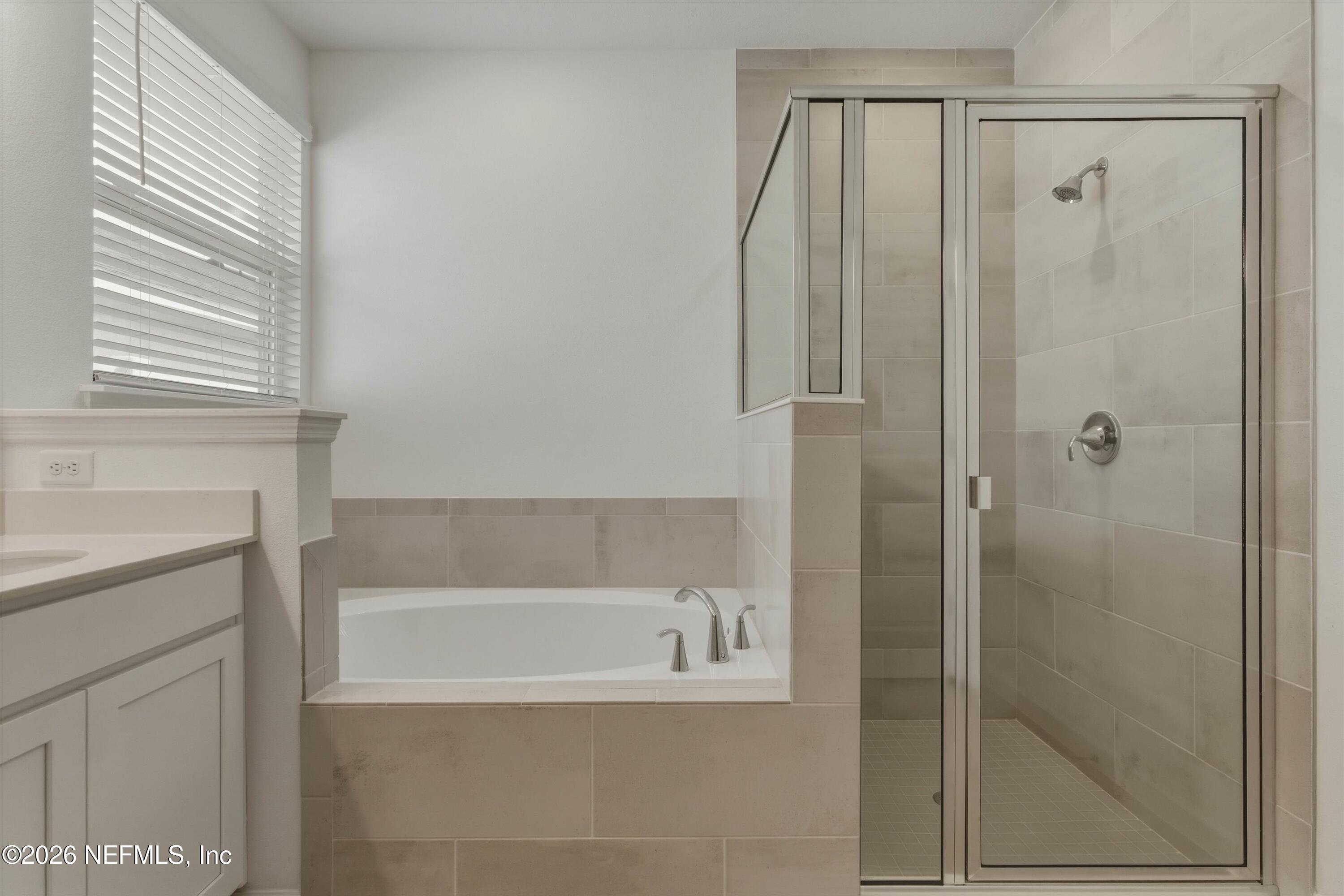 1479 Lachlan Circle Jacksonville, FL 32218 - Photo 20 of 35 18-Primary Bathroom