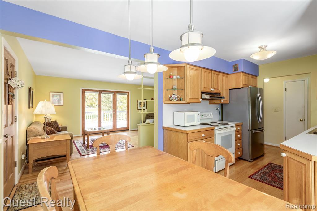 1401 Sycamore Drive Rochester Hills, MI 48307 - Photo 12 of 45