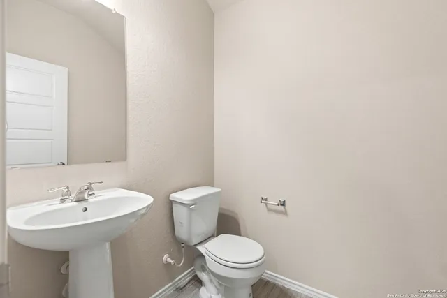 $1,950 | 161 Sambar Main, Schertz, TX 78108