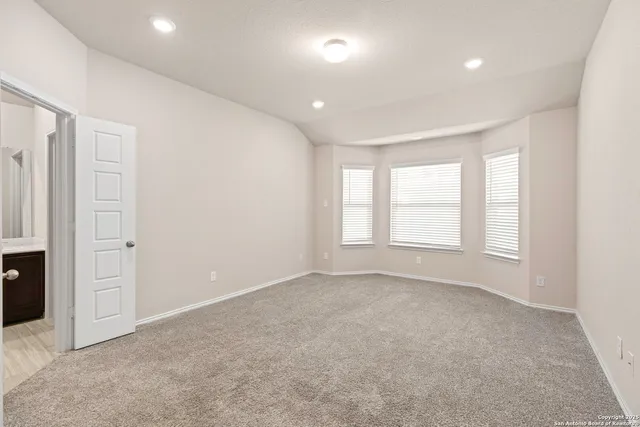 $1,950 | 161 Sambar Main, Schertz, TX 78108