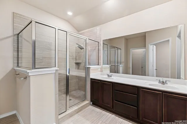 $1,950 | 161 Sambar Main, Schertz, TX 78108