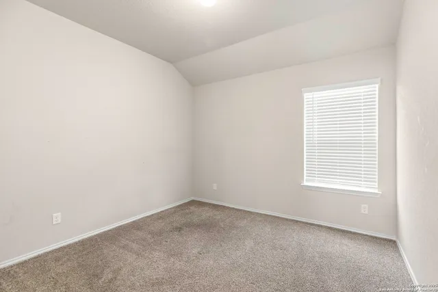 $1,950 | 161 Sambar Main, Schertz, TX 78108