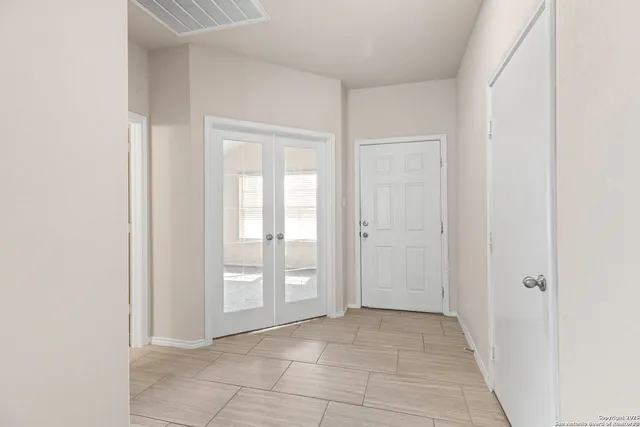 $1,950 | 161 Sambar Main, Schertz, TX 78108