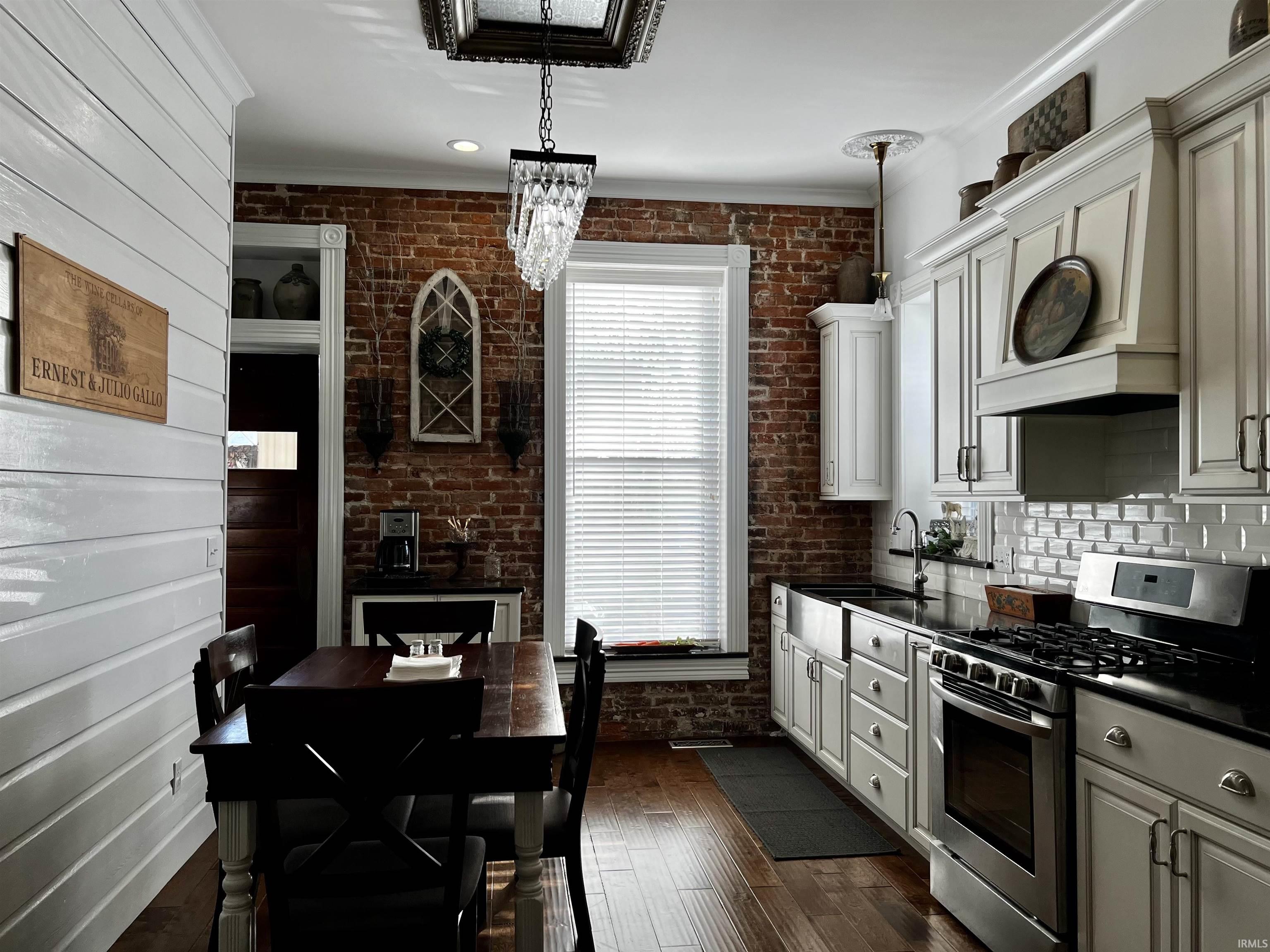 501 East Main Street Loogootee, IN 47553 - Photo 8 of 36