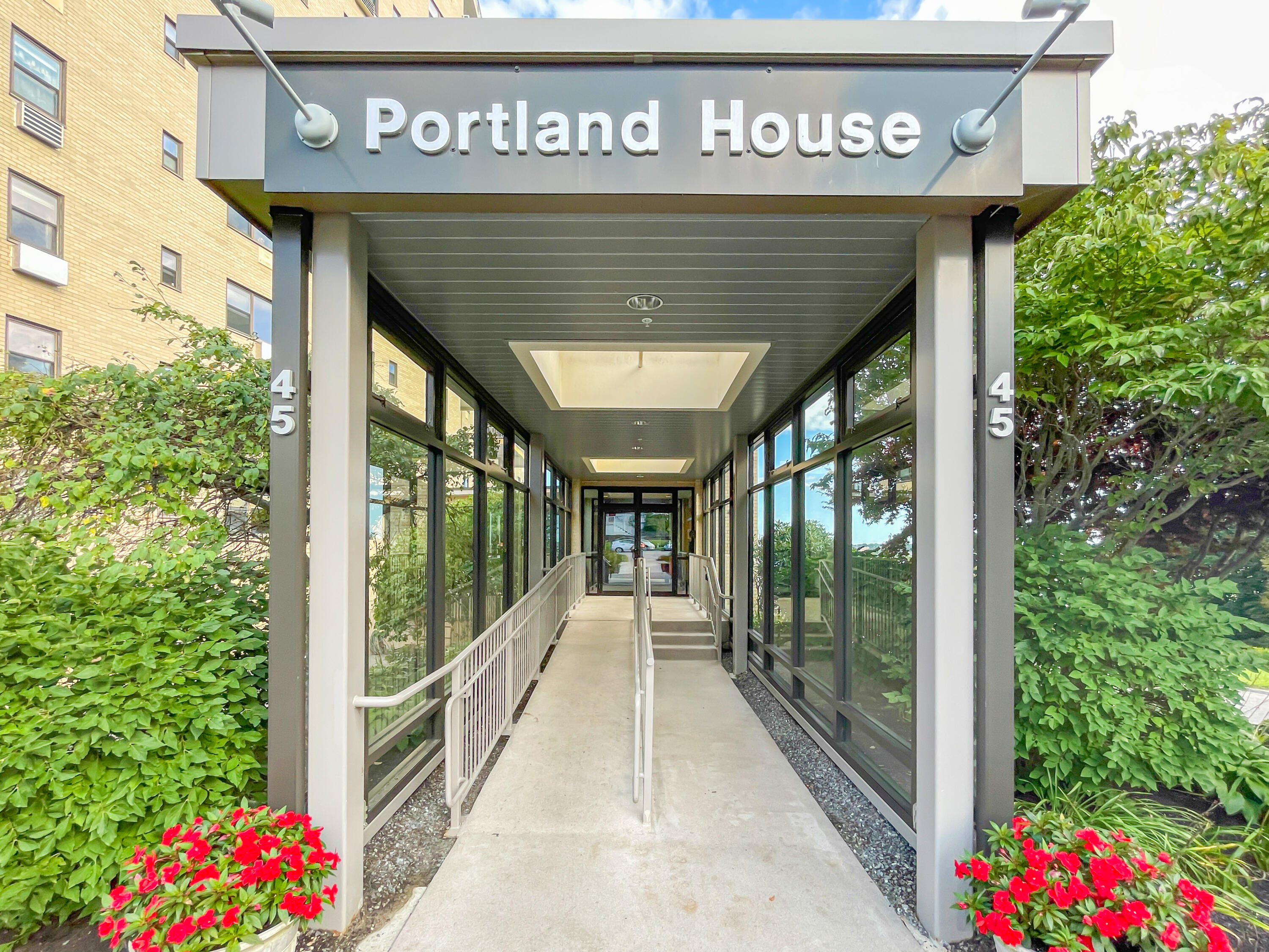 45 Eastern Promenade, Unit 2H Portland, ME 04101 - Photo 31 of 50 45 Eastern Prom