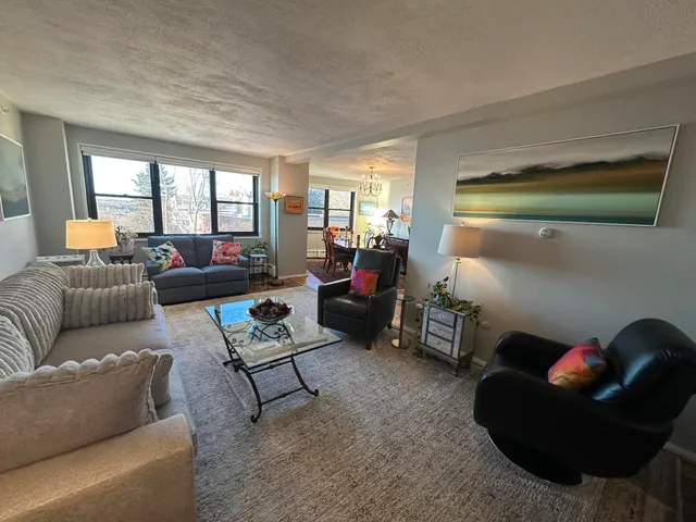 $725,000 | 45 Eastern Promenade, Unit 2H, Portland, ME 04101