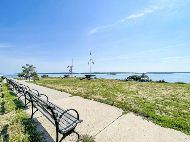 $725,000 | 45 Eastern Promenade, Unit 2H, Portland, ME 04101