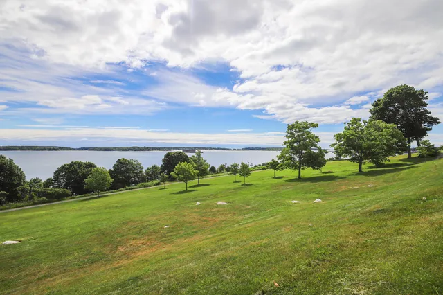 $725,000 | 45 Eastern Promenade, Unit 2H, Portland, ME 04101