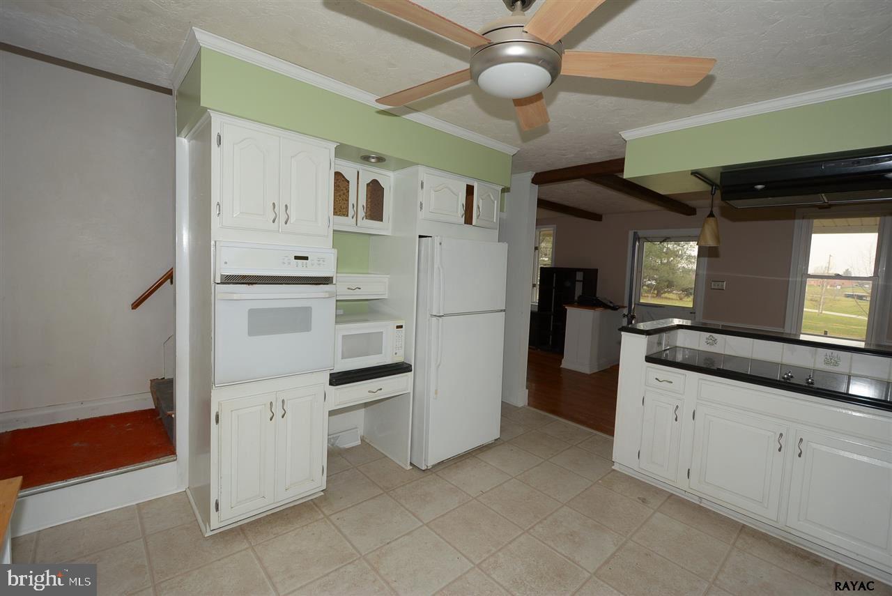 6452 Faith Way Hanover, PA 17331 - Photo 7 of 33 Gallery Image 7