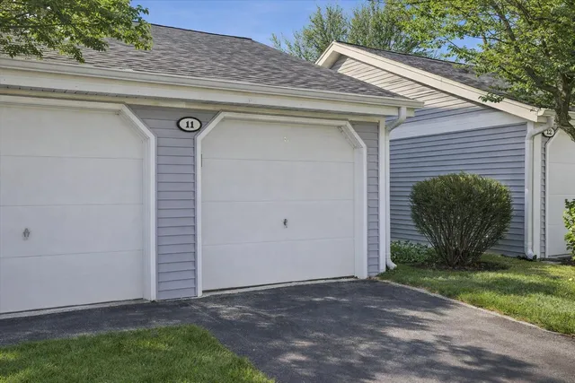 $299,900 | 300 Foxwood Drive, Unit 109, Waterford, WI 53185