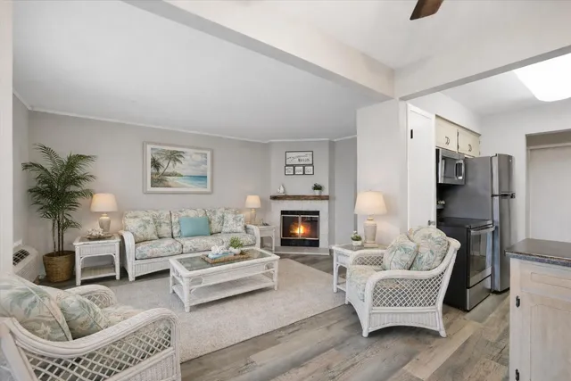 $299,900 | 300 Foxwood Drive, Unit 109, Waterford, WI 53185