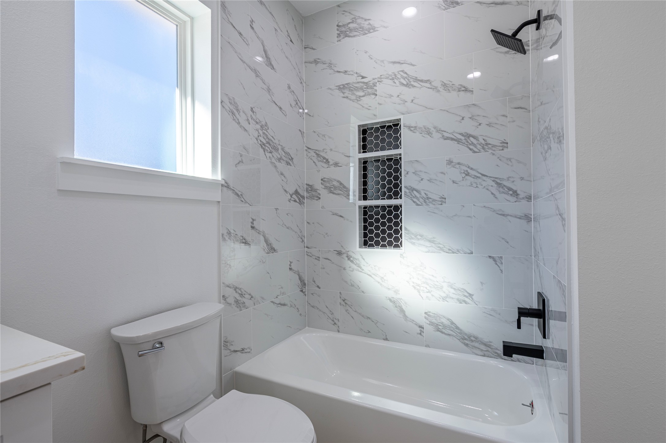 352 County Road 6490 Dayton, TX 77535 - Photo 23 of 45 a bathroom with a toilet and a bathtub