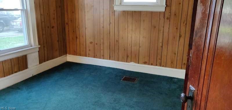 3669 Hildana Road Cleveland, OH 44120 - Photo 9 of 21