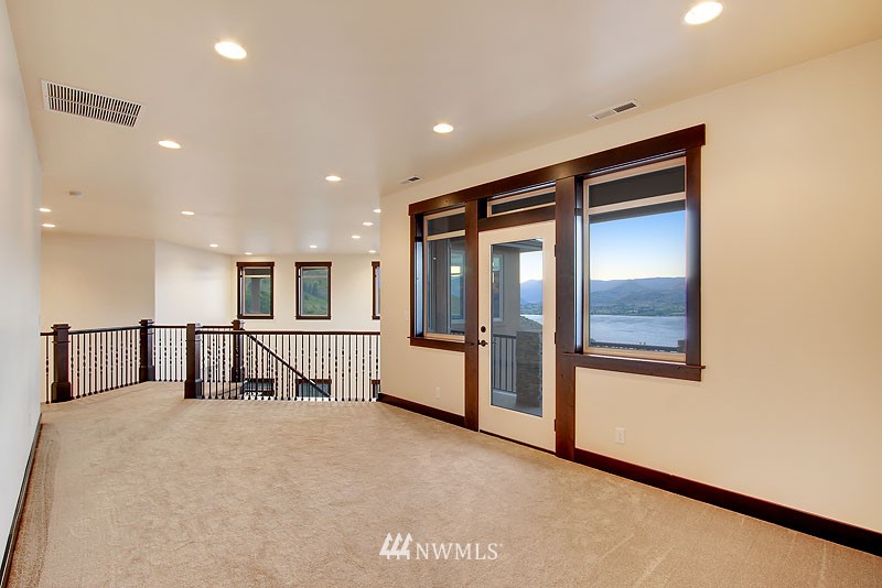 312 Clos Chevalle Road Chelan, WA 98816 - Photo 13 of 22 Gallery Image 13