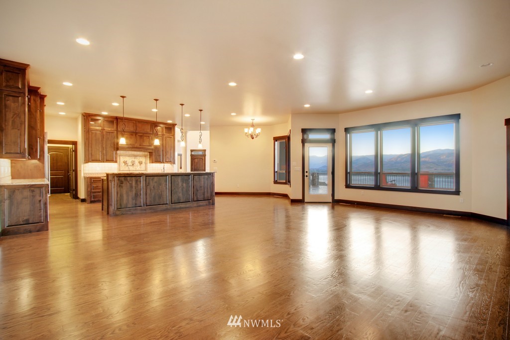 312 Clos Chevalle Road Chelan, WA 98816 - Photo 9 of 22 Gallery Image 9