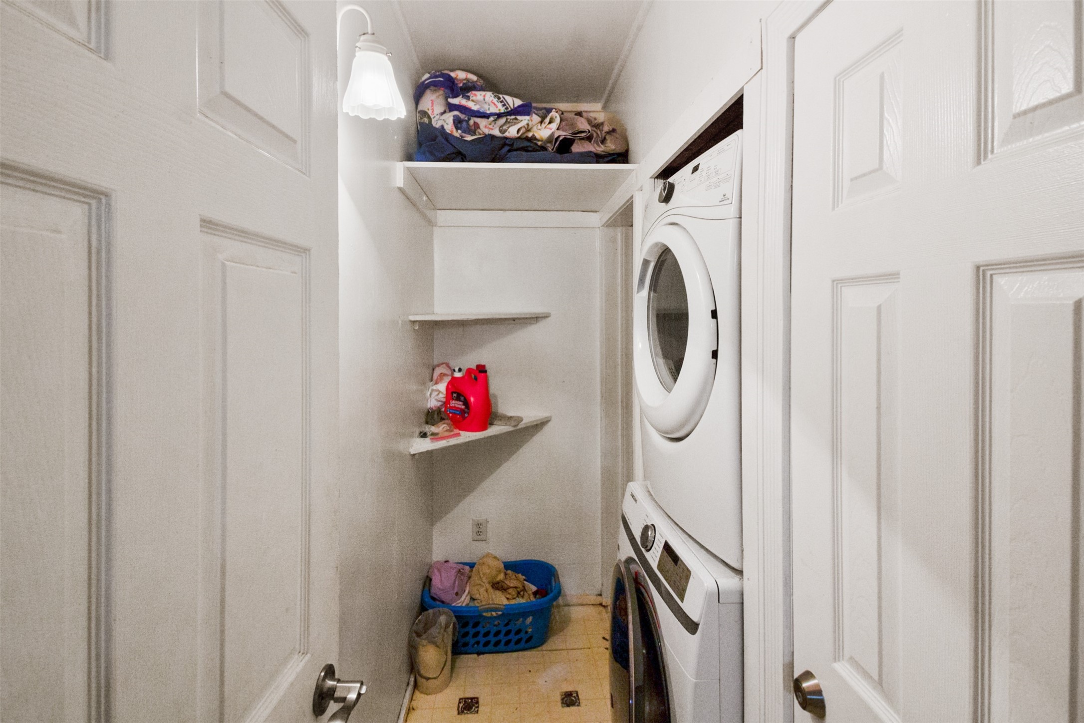 317 West Lewis Street Conroe, TX 77301 - Photo 30 of 30 a utility room with dryer and washer