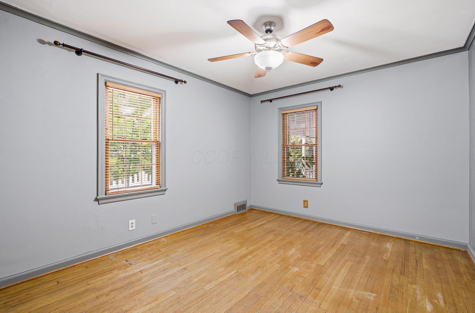 569 Walhalla Road Columbus, OH 43202 - Photo 26 of 42 Bedroom 3