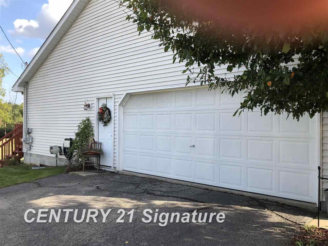 2773 Pinckney Road Howell, MI 48843 - Photo 31 of 52