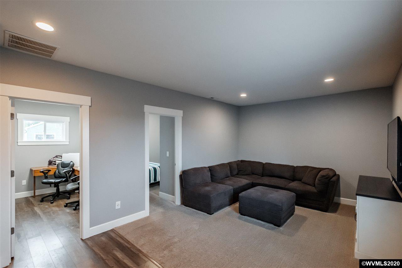 4982 Sunnyview Road Northeast Salem, OR 97305 - Photo 26 of 40