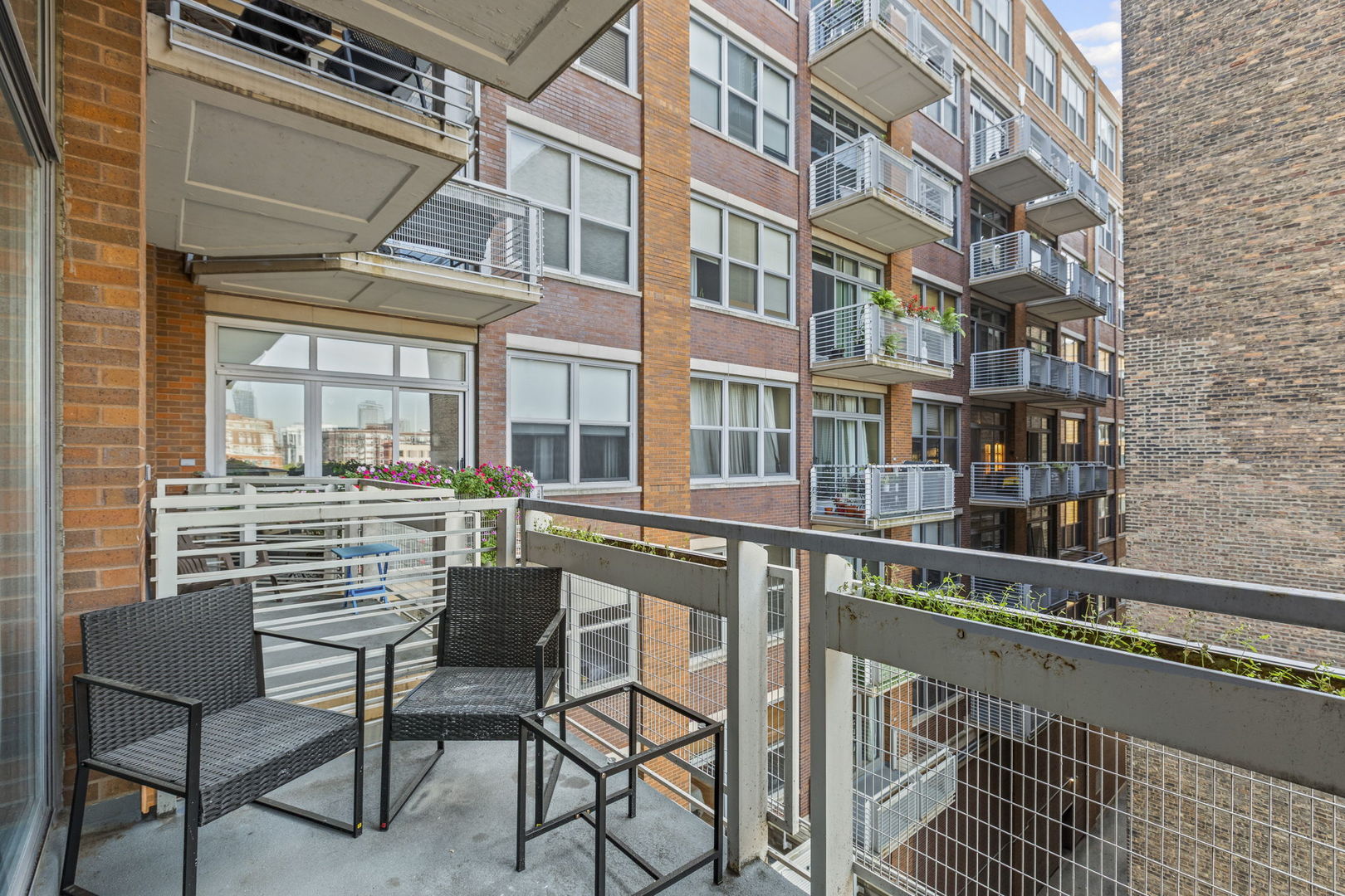 933 West Van Buren Street, Unit 523 Chicago, IL 60607 - Photo 12 of 16