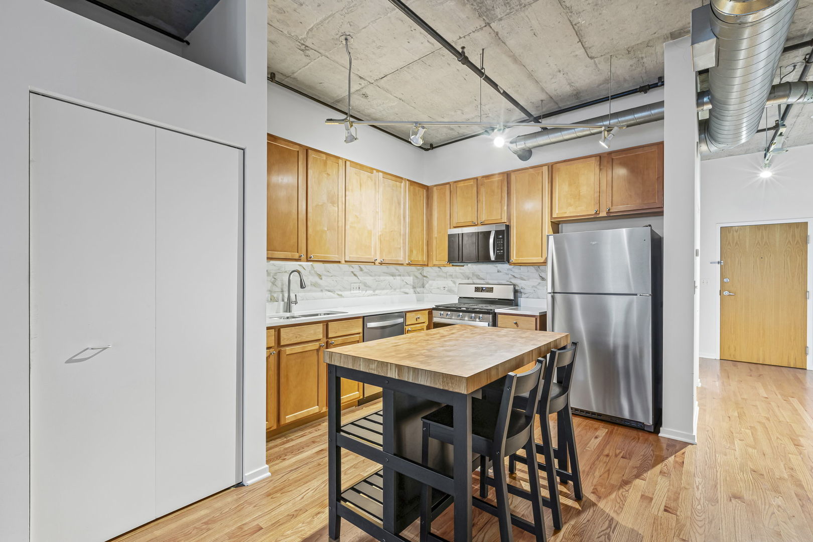 933 West Van Buren Street, Unit 523 Chicago, IL 60607 - Photo 5 of 16