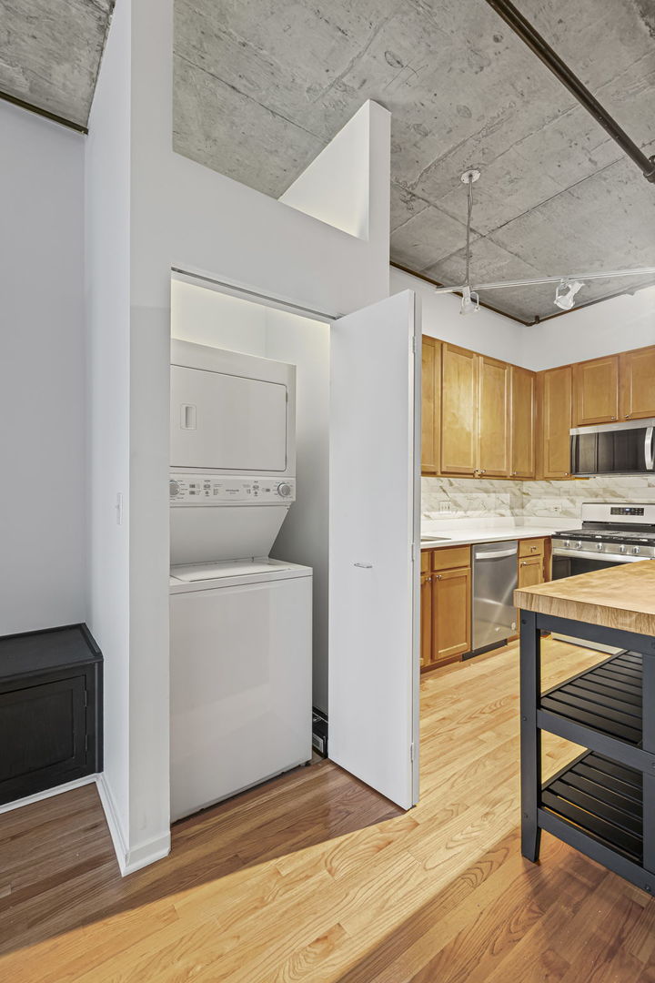 933 West Van Buren Street, Unit 523 Chicago, IL 60607 - Photo 8 of 16
