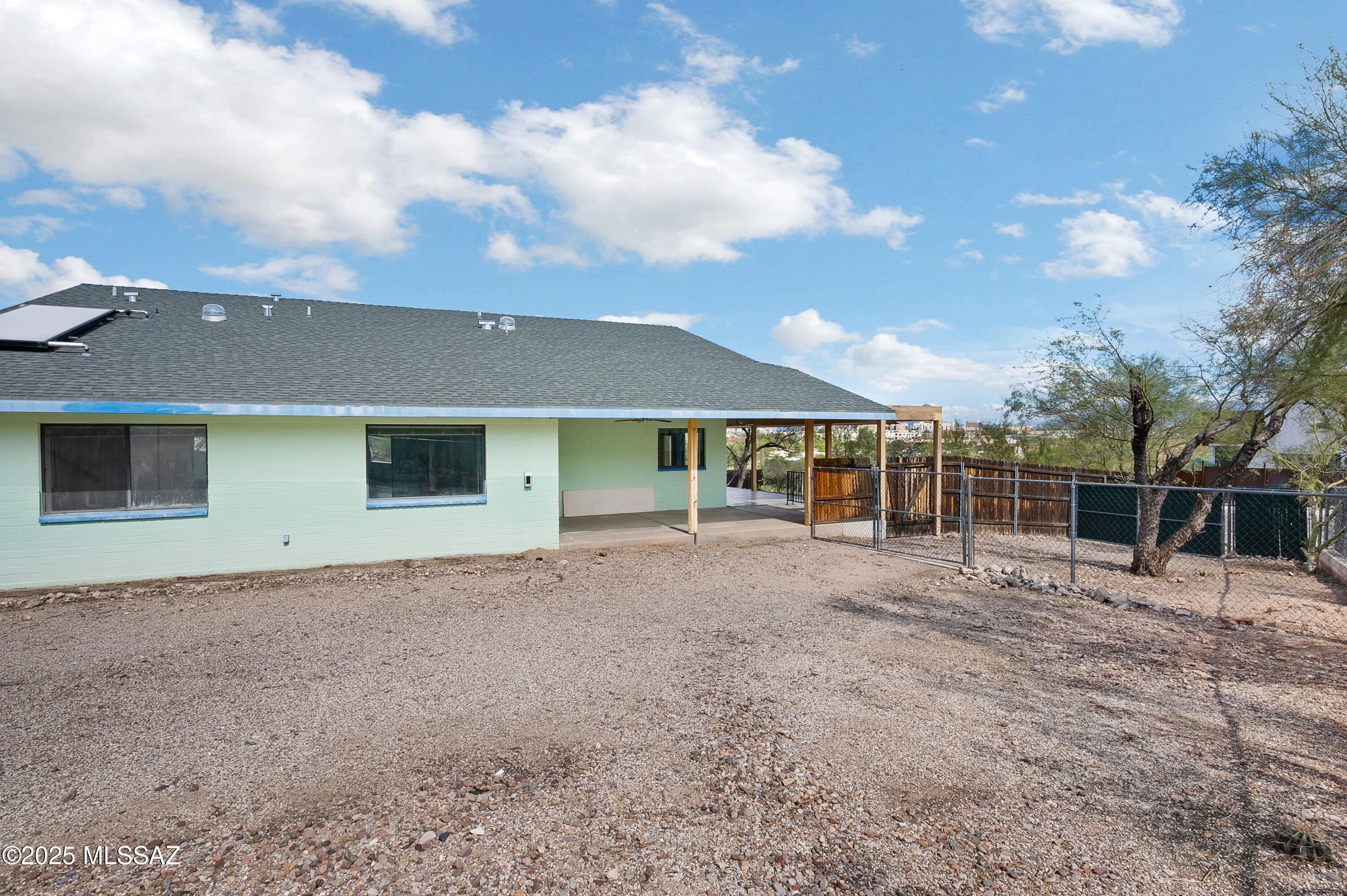 202 Sentinel Peak Road South Tucson, AZ 85745 - Photo 33 of 36