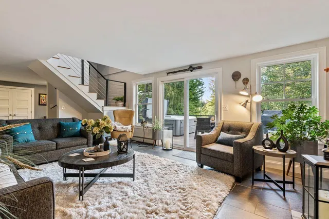 $1,325,000 | 144 Two Lights Road, Cape Elizabeth, ME 04107