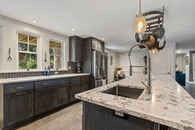 $1,325,000 | 144 Two Lights Road, Cape Elizabeth, ME 04107