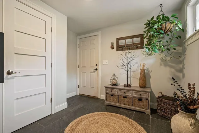 $1,325,000 | 144 Two Lights Road, Cape Elizabeth, ME 04107