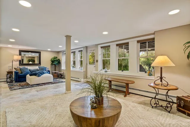 $1,325,000 | 144 Two Lights Road, Cape Elizabeth, ME 04107