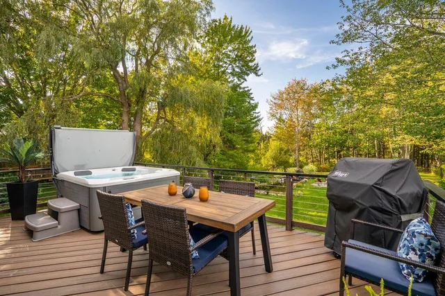 $1,325,000 | 144 Two Lights Road, Cape Elizabeth, ME 04107