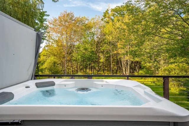 $1,325,000 | 144 Two Lights Road, Cape Elizabeth, ME 04107