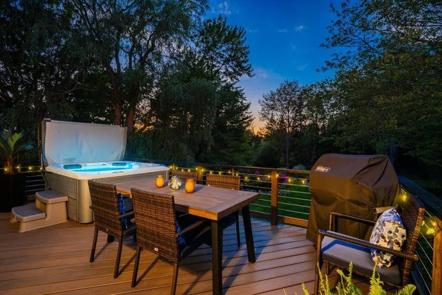 $1,325,000 | 144 Two Lights Road, Cape Elizabeth, ME 04107