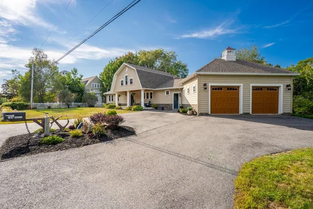$1,325,000 | 144 Two Lights Road, Cape Elizabeth, ME 04107