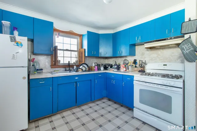 $299,000 | 46 Woodycrest Drive, East Hartford, CT 06118