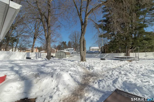 $299,000 | 46 Woodycrest Drive, East Hartford, CT 06118